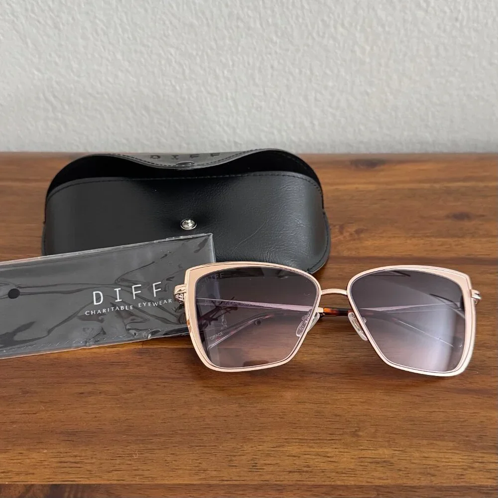 DIFF - Grace Sunglasses in Champagne and Lavender Rose Gradient Lenses - Picture 9 of 9